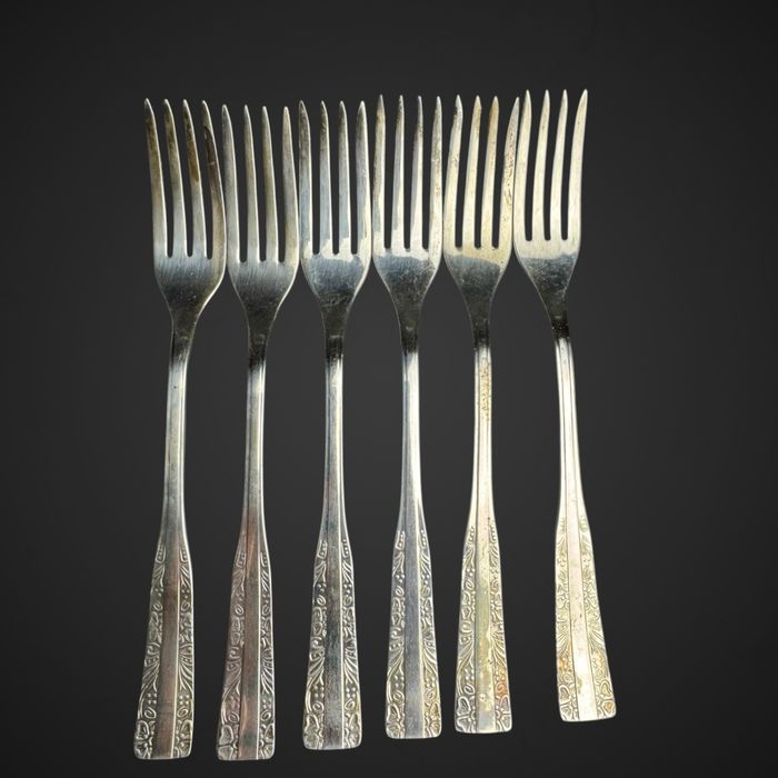 Komplet sztućcy Hefra wzór Wschodni sztućce plater 24szt B5/031604