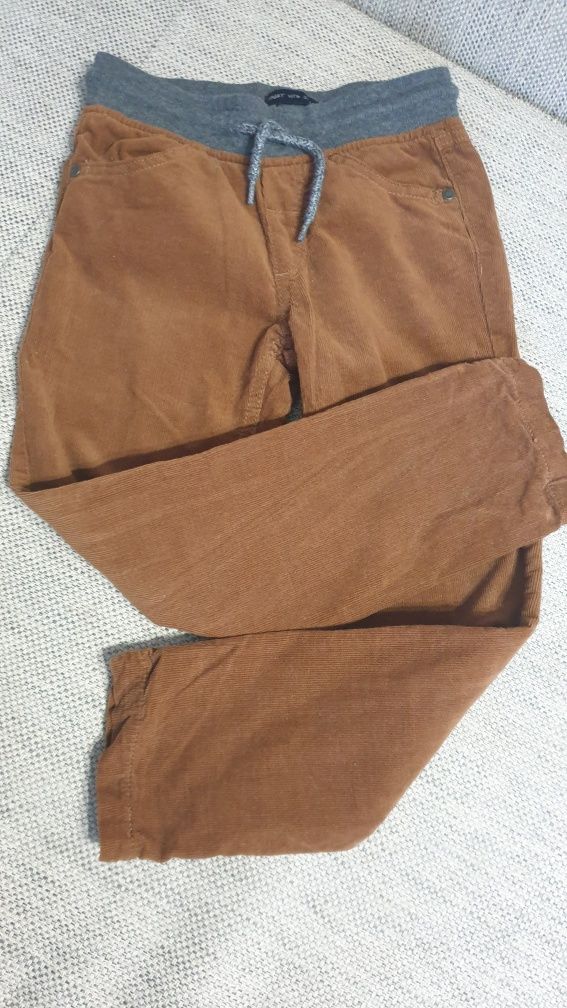 Spodnie sztruksy ocieplane chłopiec roz. 116 C&A