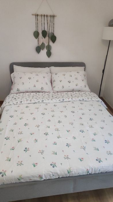 Cama casal com colchão
