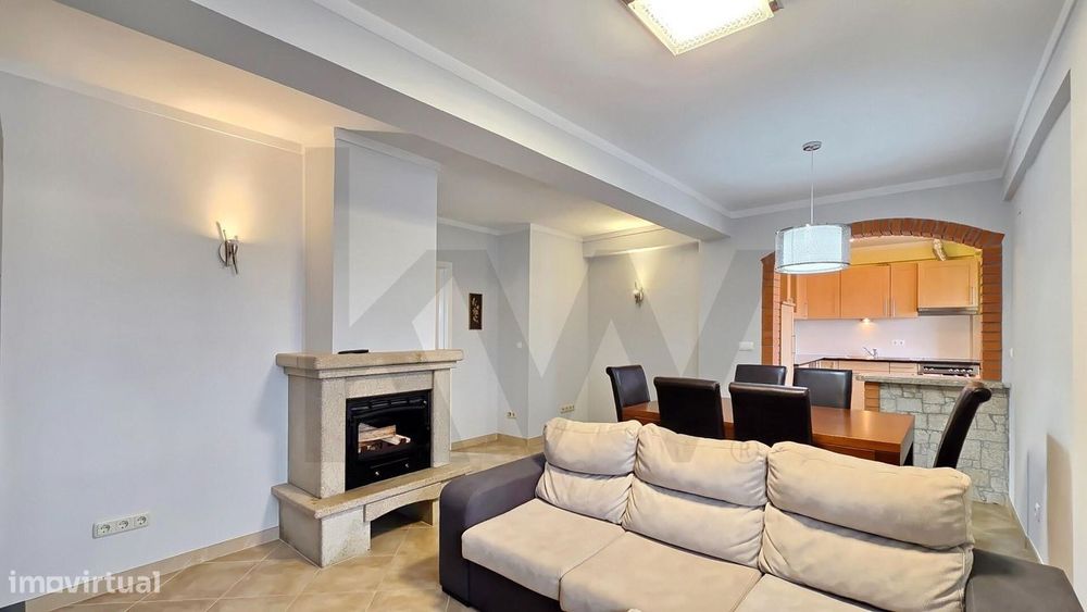 Apartamento T3 renovado no centro de Albergaria