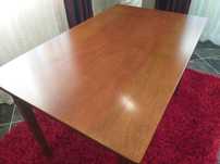 Mesa de sala em carvalho