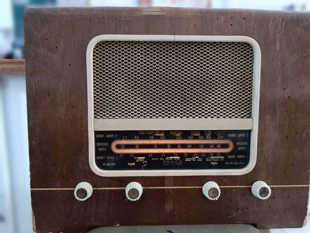 Vendo radio antigo