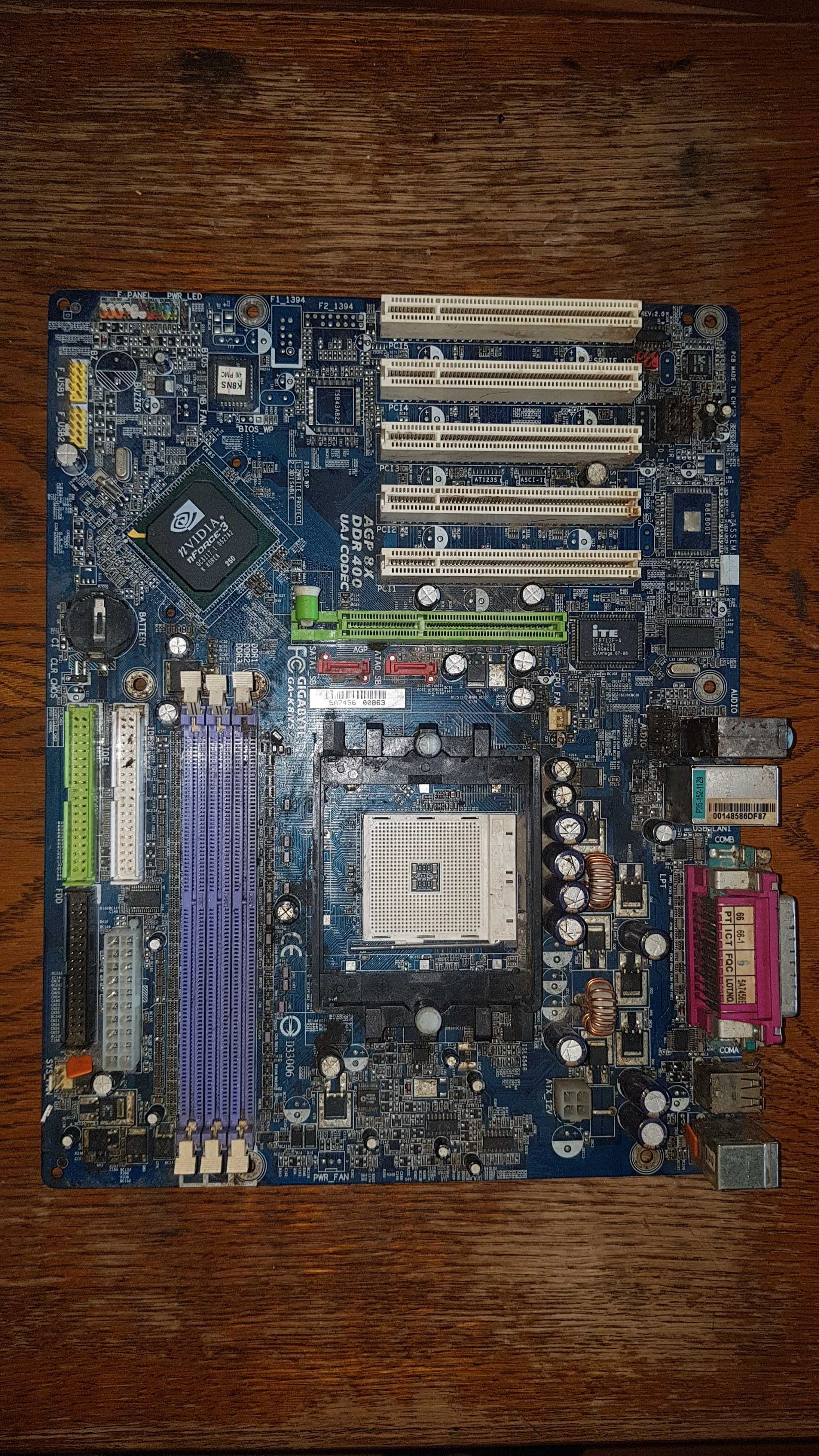 Gigabyte GA-K8NS Socket 754