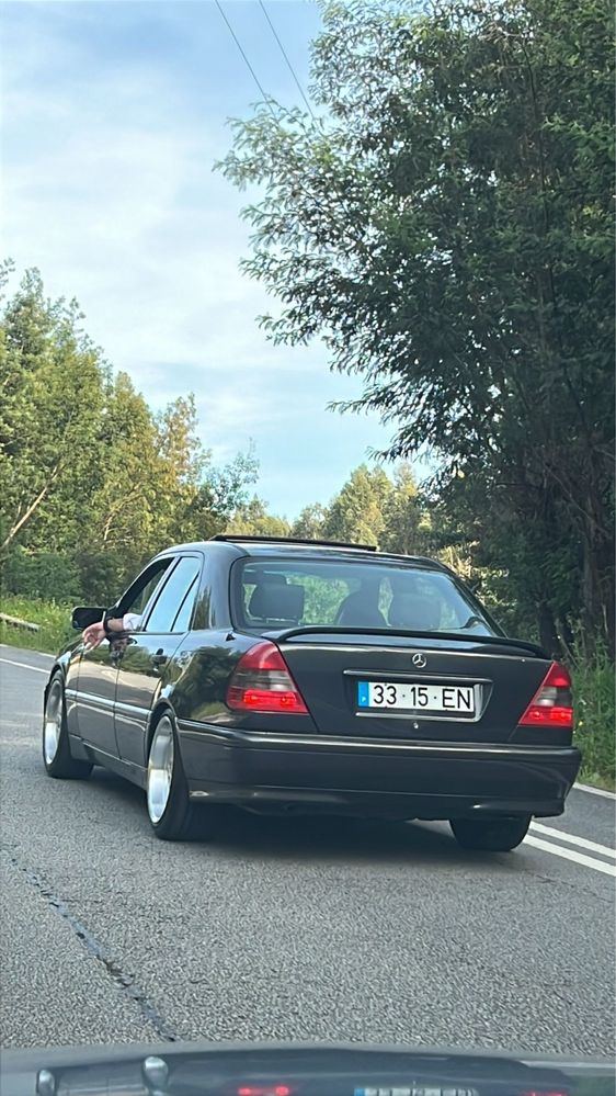 Mercedes w202.  C180
