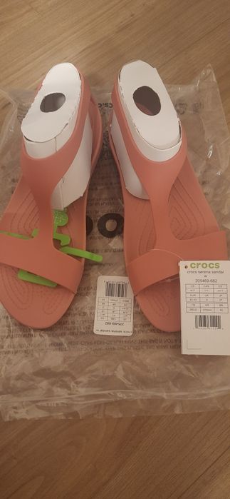 Босоніжки, сандалі жіночі crocs cerena