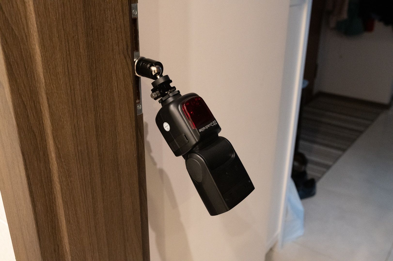 Uchwyt magnetyczny do lamp reporterskich