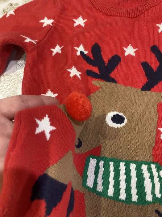 Sweterek z reniferkiem