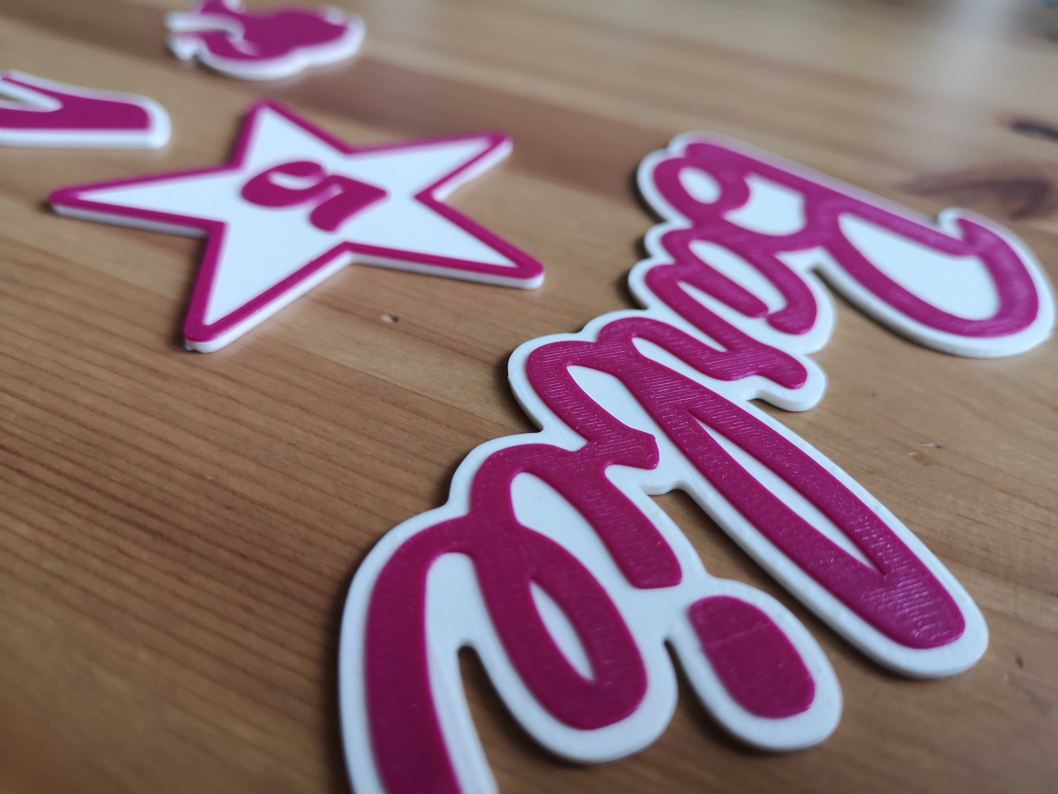 Personalizowany zestaw dekoracji na tort Barbie w kolorze Rubinowy Róż