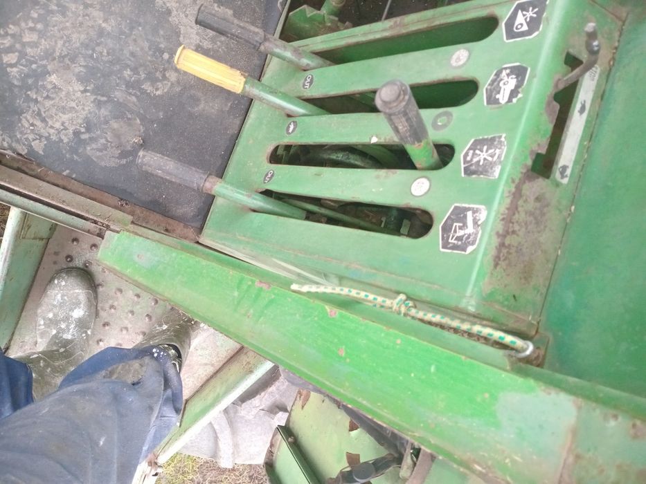 Продам комбайн John  940