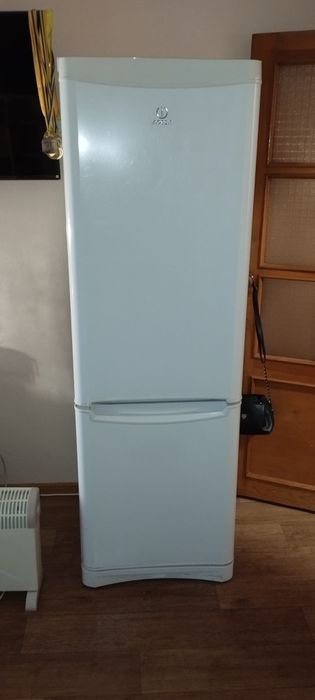 Indesit в гарному робочому стані