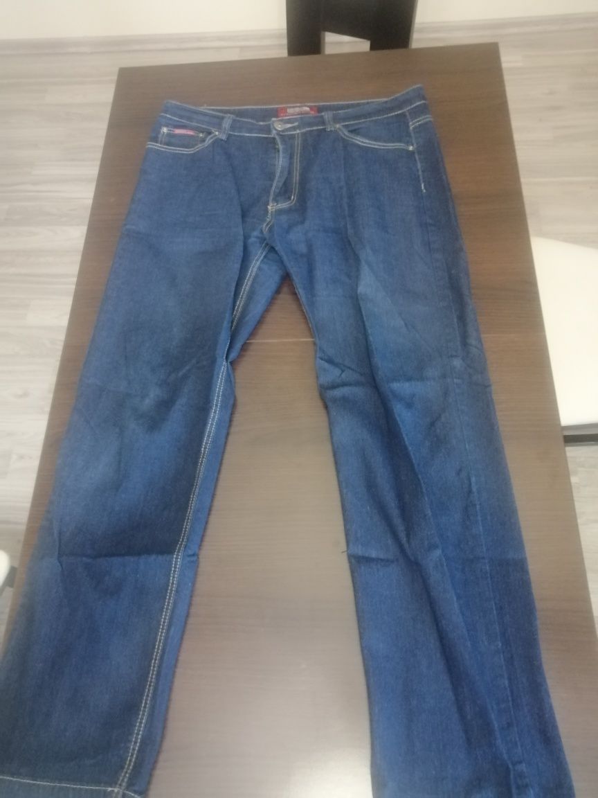 Spodnie męskie jeans