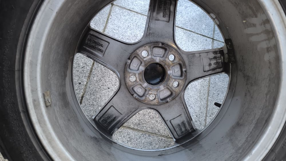 Koła zimowe 17 5x112 215/45 VW Audi Seat Skoda