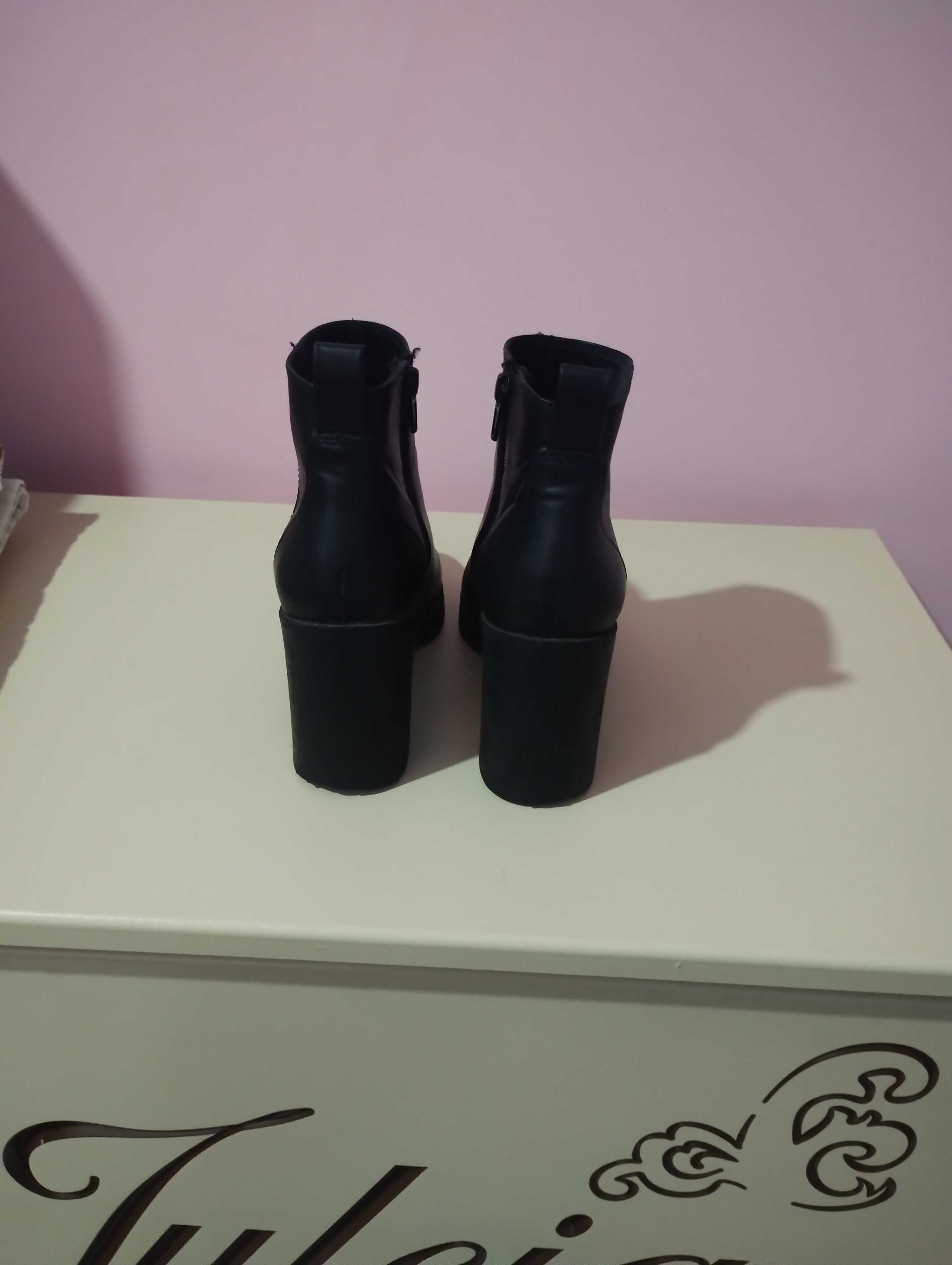 H&M piękne buty botki r37