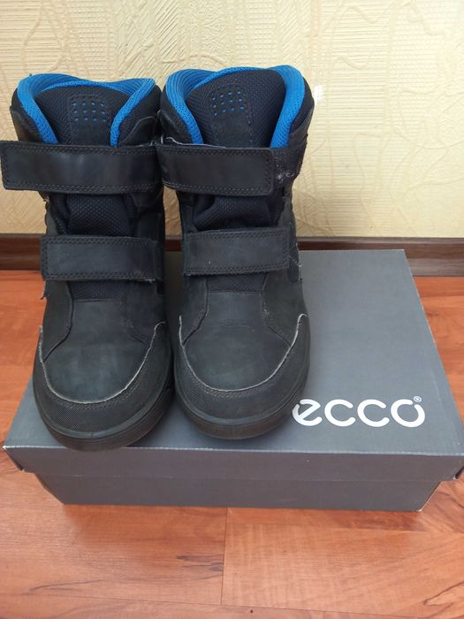 Чоботи чоловічі зимові 38. Ecco