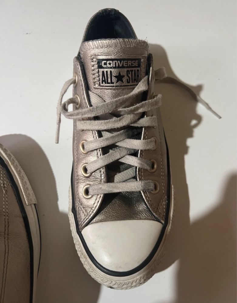 Piękne damskie srebrne trampki Converse rozmiar 37,5