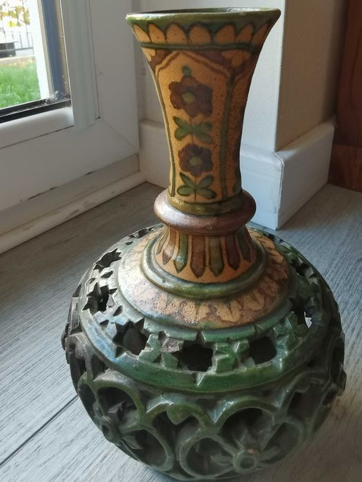 Para starych wazonów ceramicznych