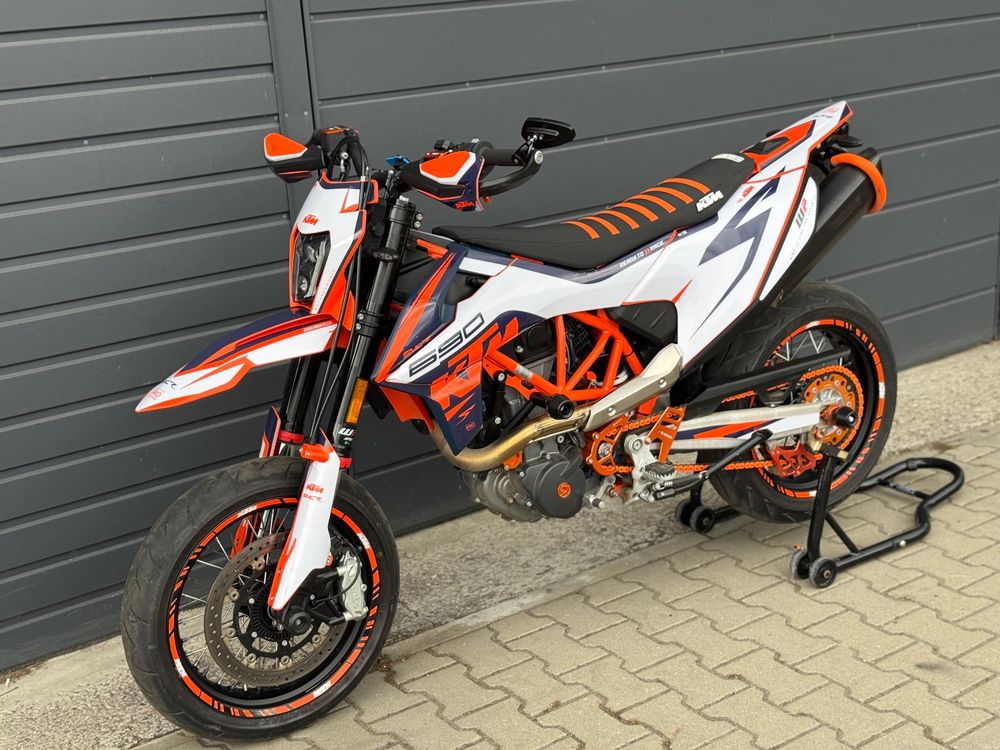 Ktm 690 smc r 2023 6tys.km super stan!! Supermoto 701 husqvarna