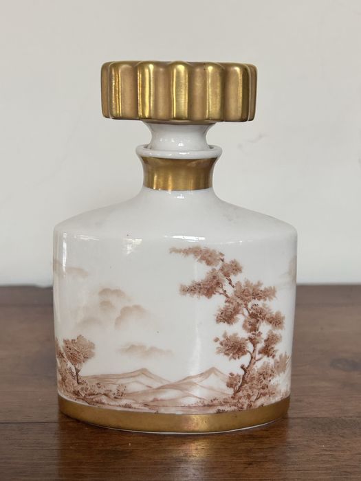 Frasco de perfume em porcelana Artibus