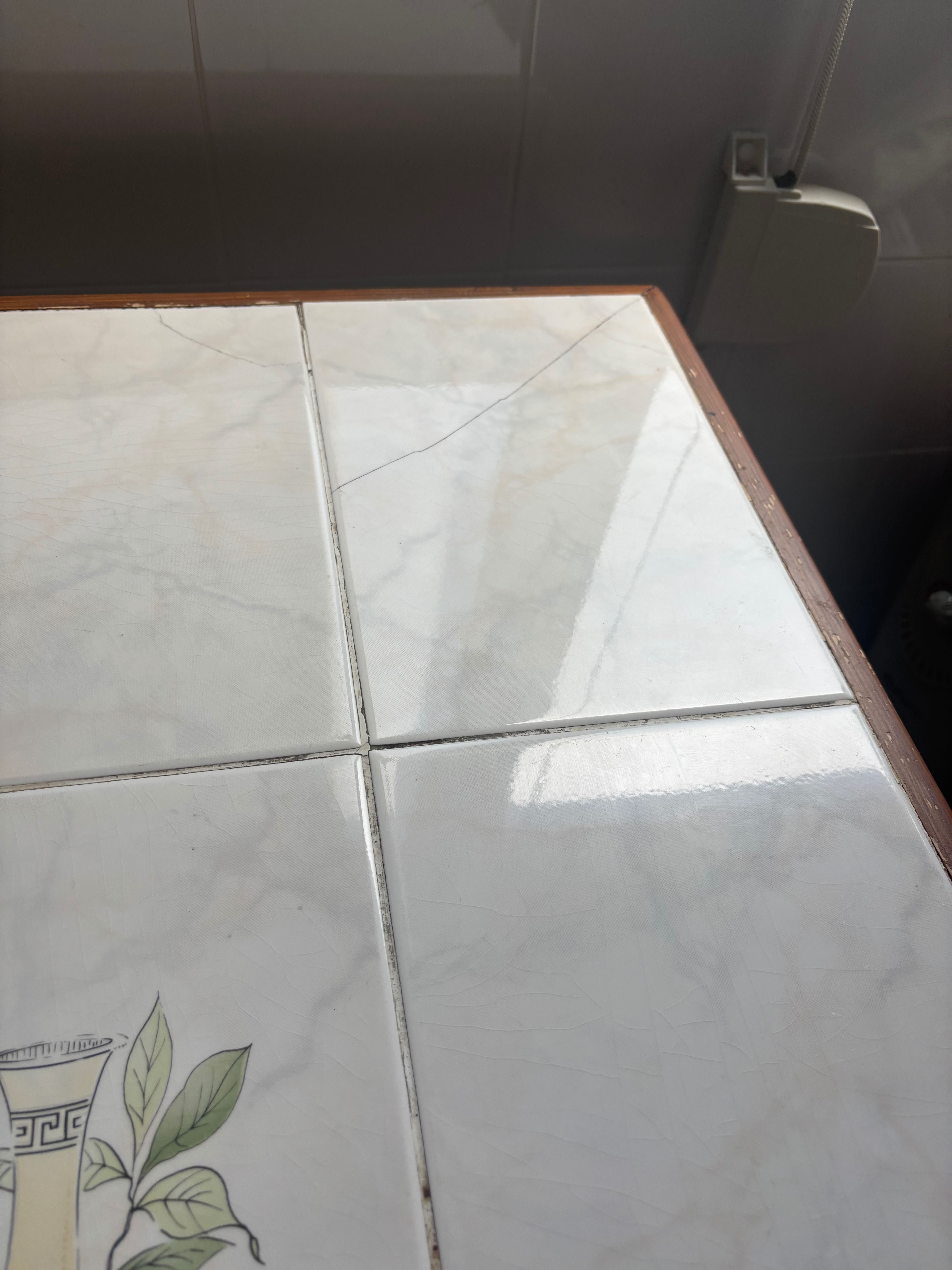 Mesa com Azulejo