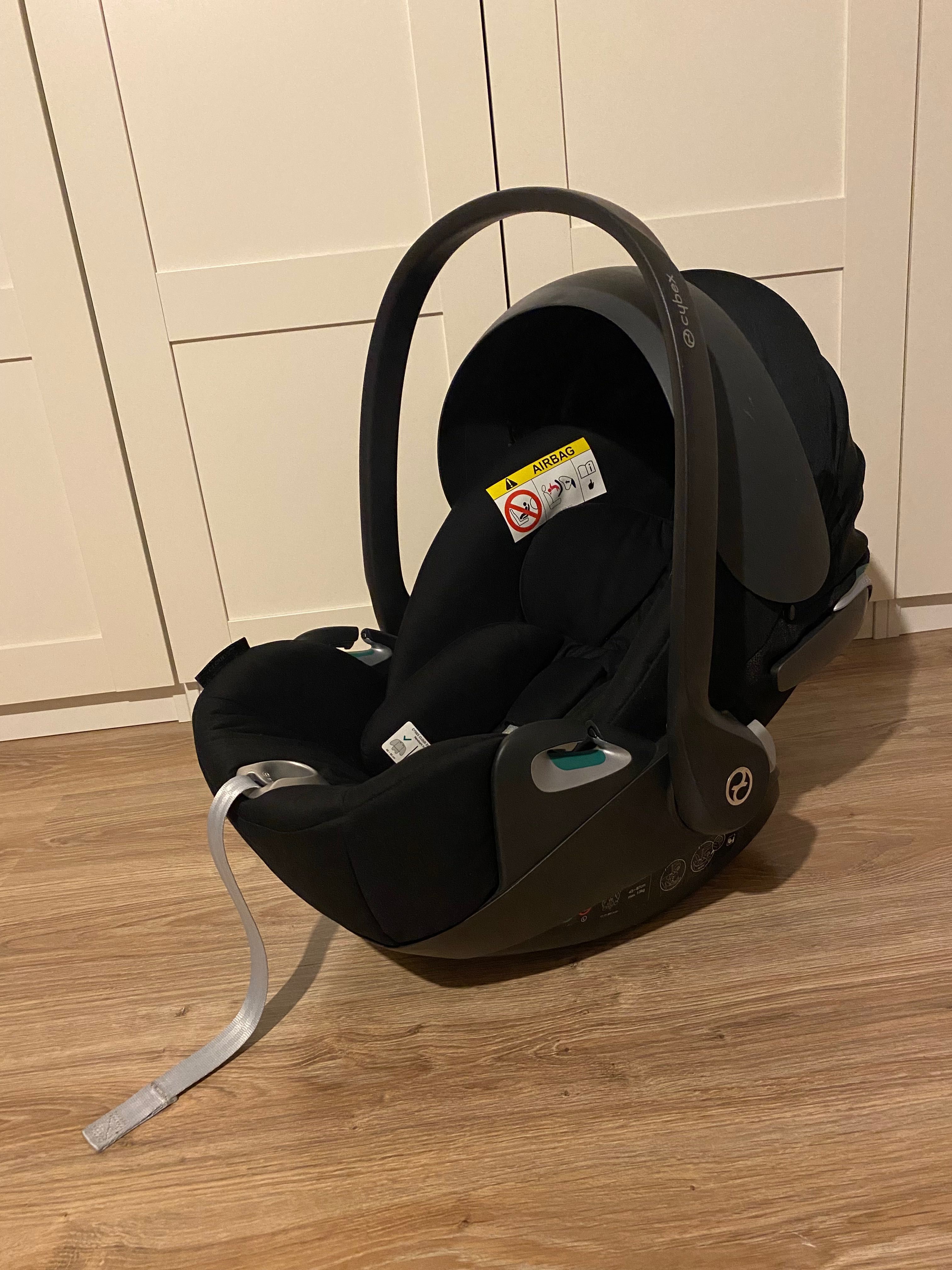 Fotelik cybex Z i-size 0-13 kg czarny z daszkiem super stan