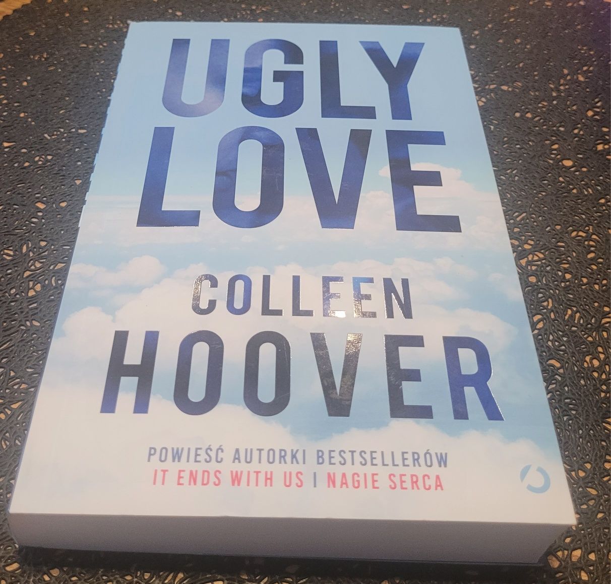 Ugly Love autorstwa: Colleen Hoover książka w stanie idealnym