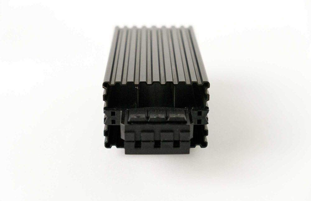 Ogrzewacz półprzewodnikowy HG-140-100W do szaf RACK