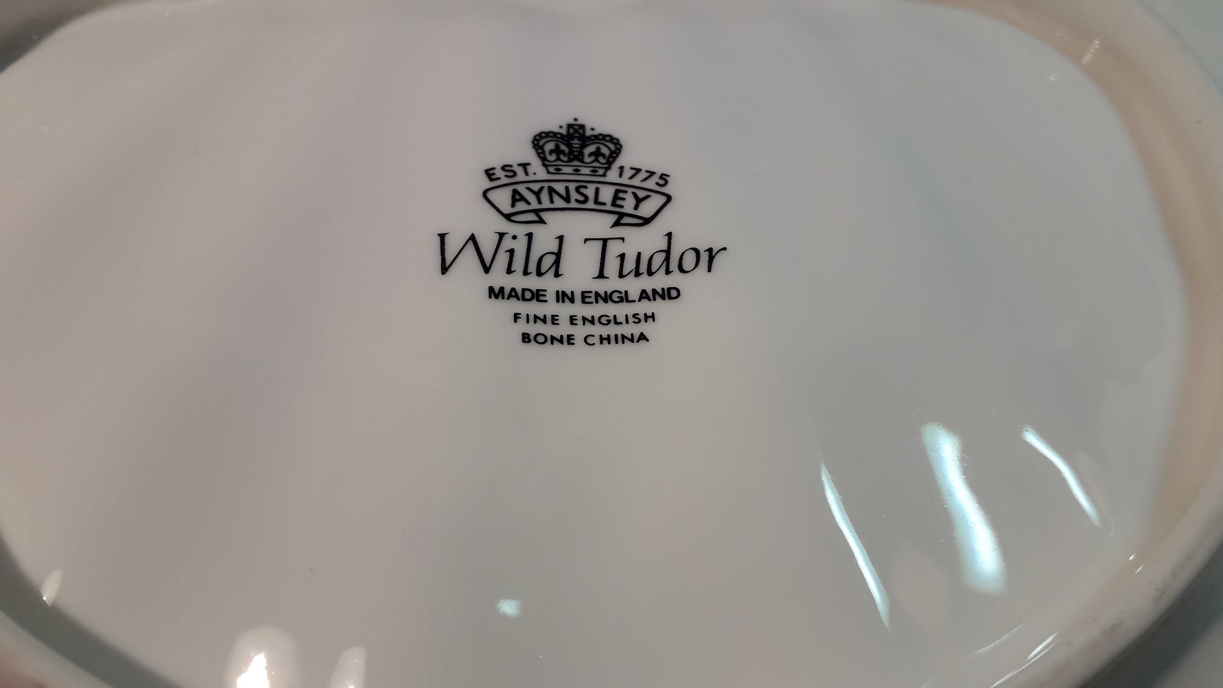 Talerz w kształcie muszli porcelana Wild Tudor