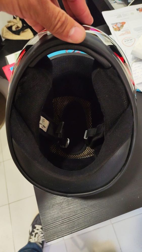 Capacete CABERG tam L / Shark tam M