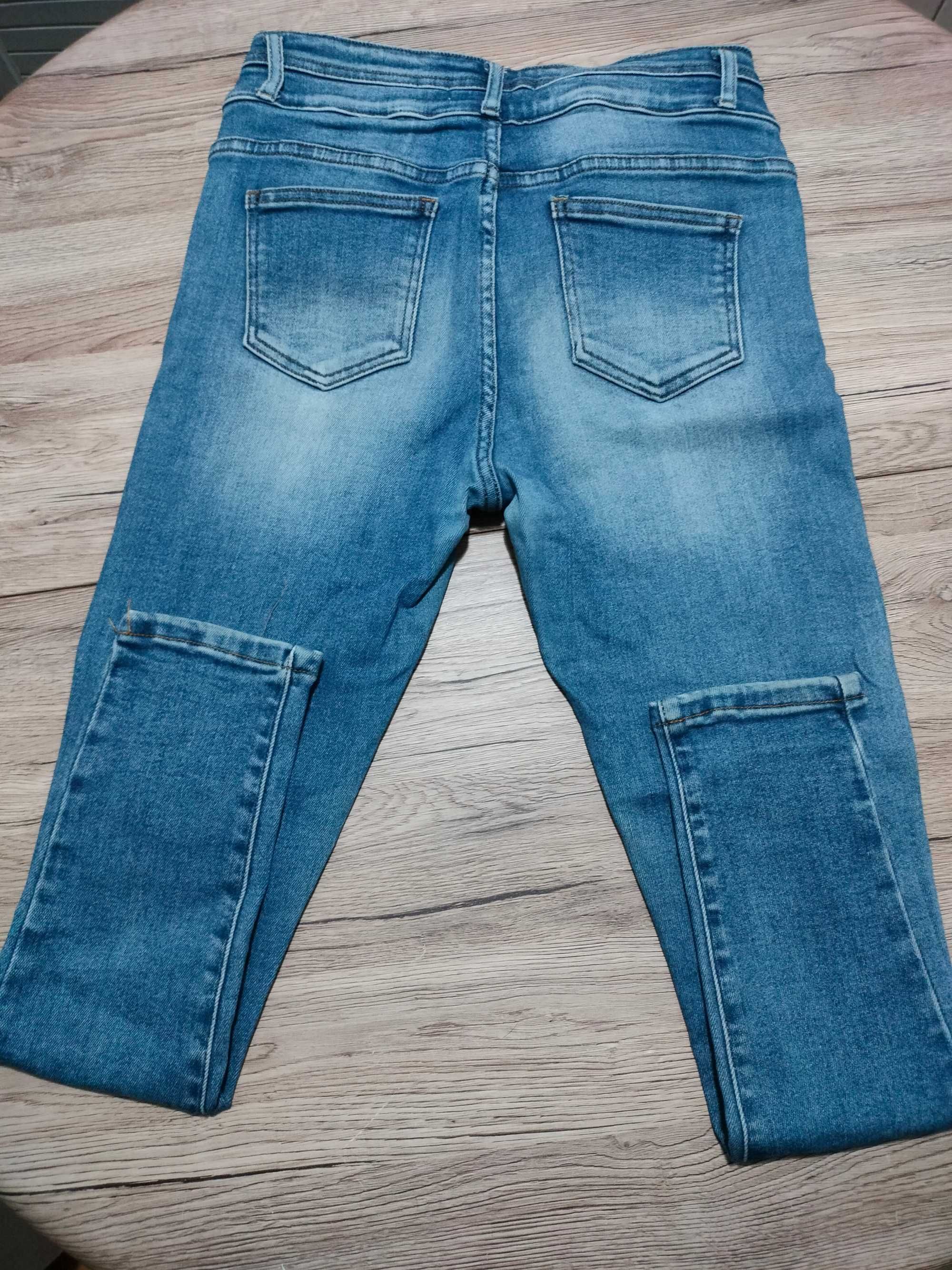 Jasne Jeansy damskie