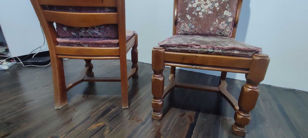 Krzesła krzesło dębowe 6 sztuk w dobrym stanie pomorskie