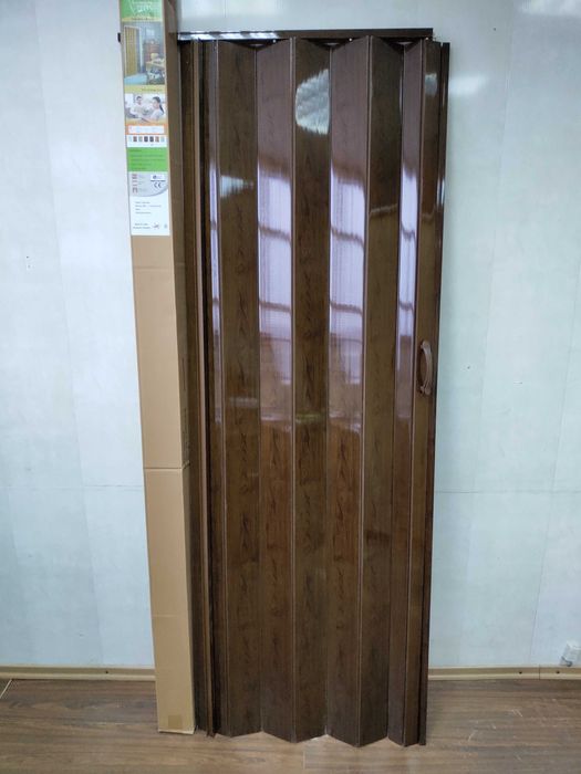 Двері розсувні гармошка ПВХ різні моделі та кольори