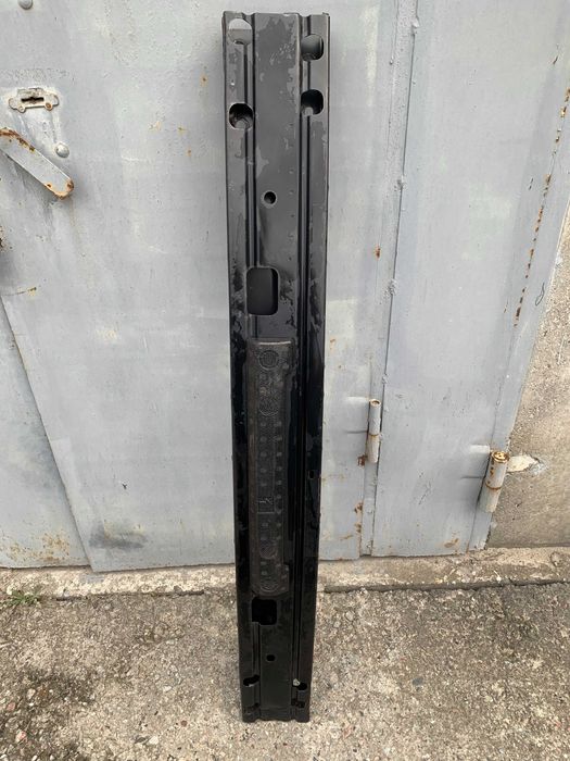 Підсилювач заднього бампера Nissan Rogue 2018 рік