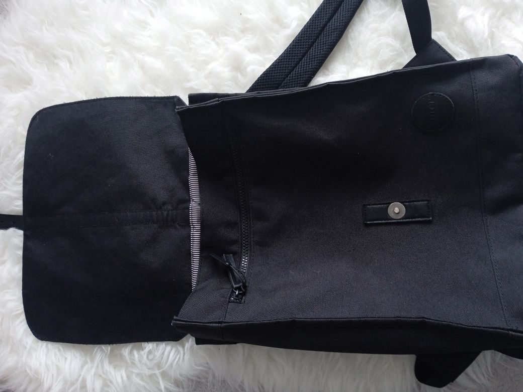 Рюкзак для ноутбука черный стильный