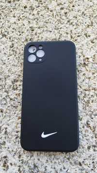 Capa iPhone Nike preta