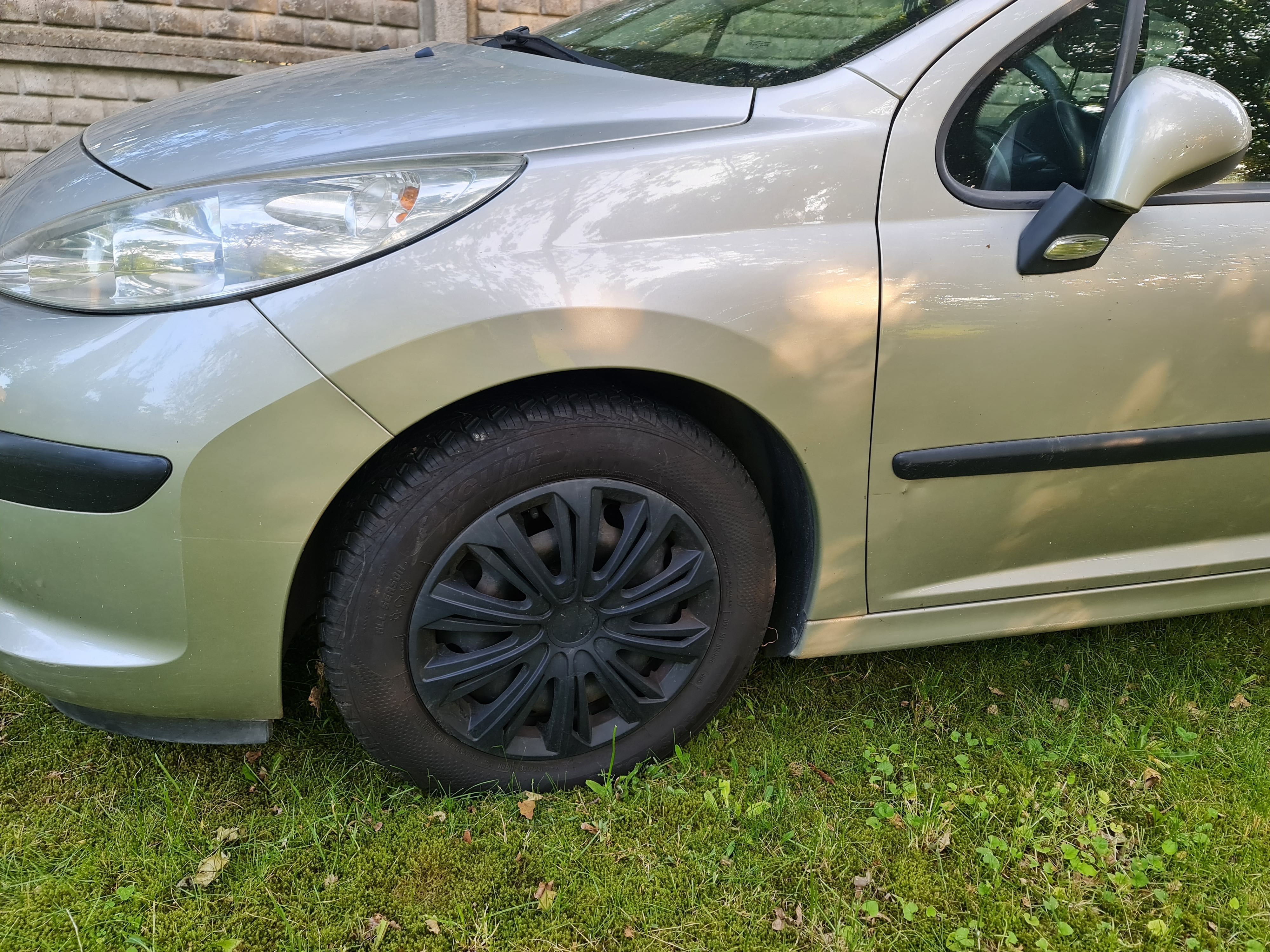 Peugeot 207 pojemność  1.4, rok produkcji 2008- uszkodzony silnik