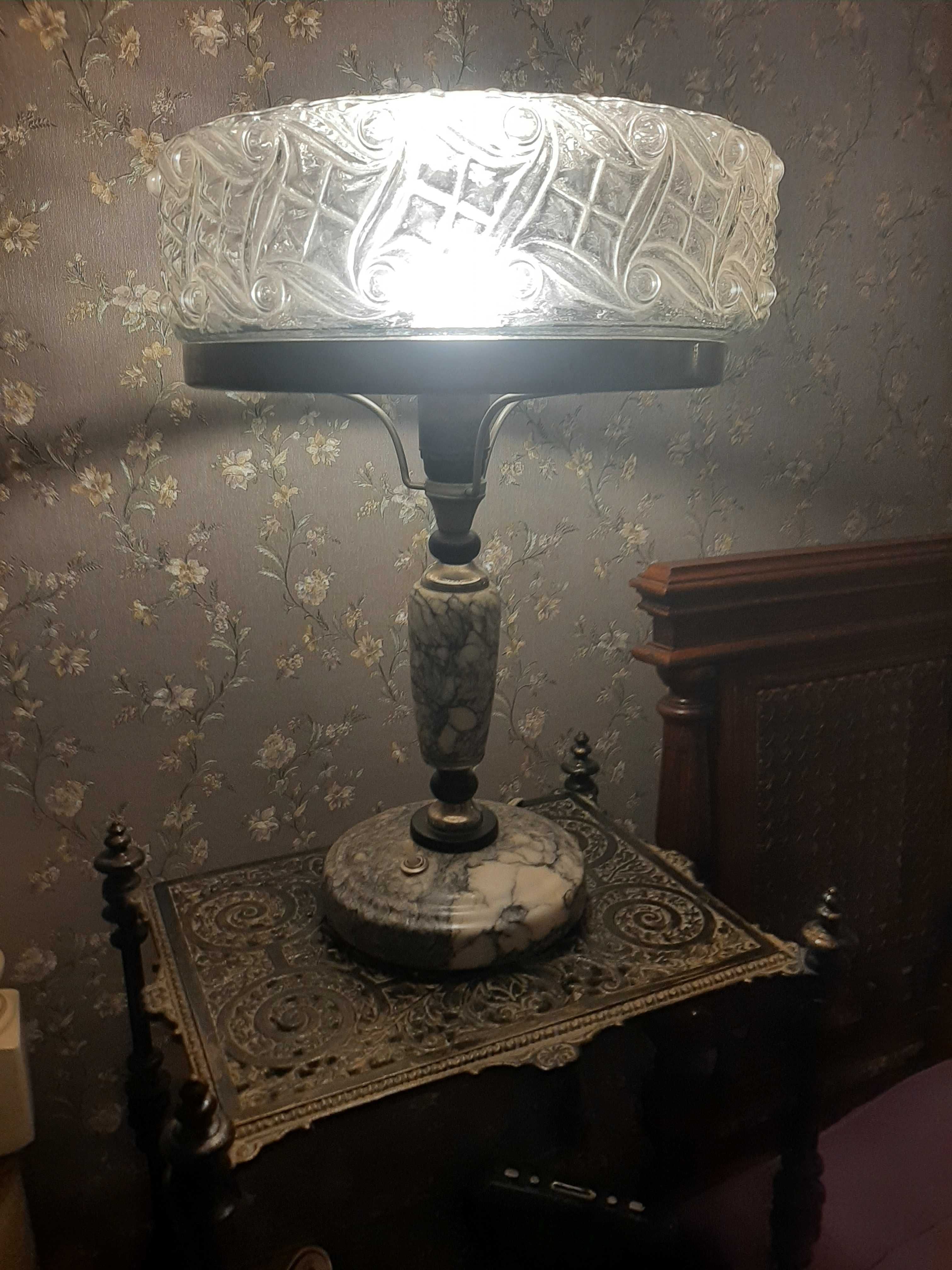 Настільна лампа  з мармуру