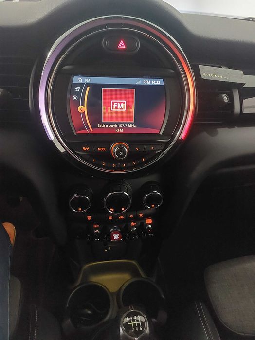 Mini Cooper D 5 Portas