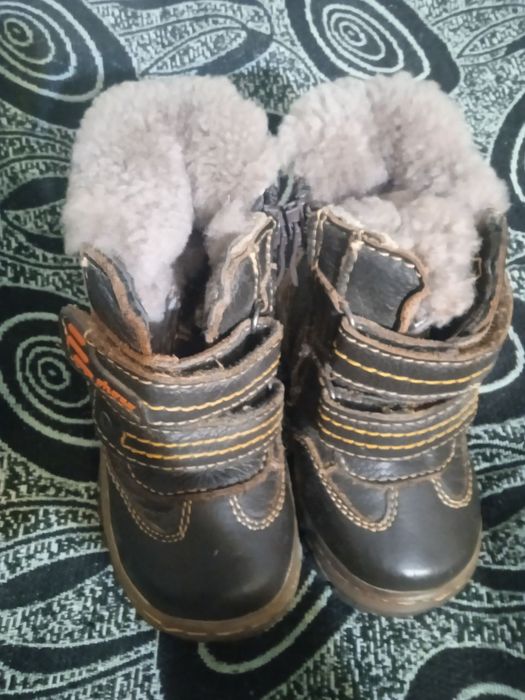 Продам дитячі сапожки