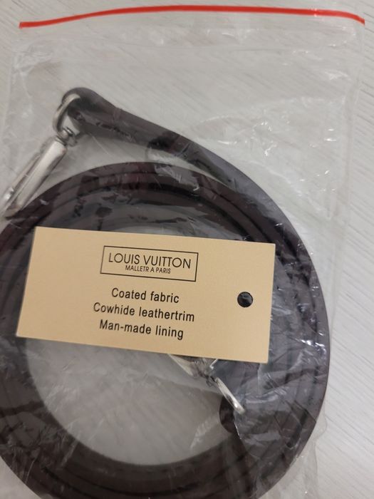 Alca  em couro Louis Vuittin