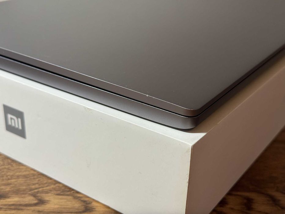 Ноутбук Xiaomi Mi Notebook Pro 15.6" / Intel Core i5 / 8GB RAM
