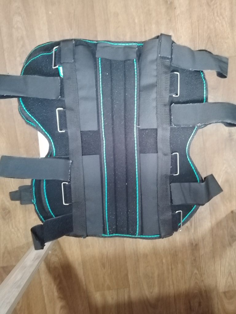 Продам бондаж для коленна !