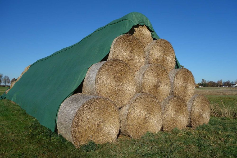 Fliz Agrowłóknina Do Okrywania Bel Słomy i Siana