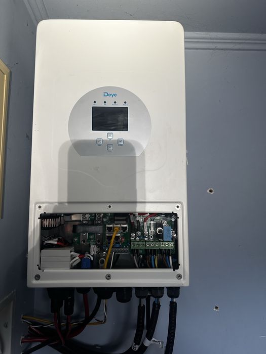 Гібридний інвертор Deye 6квт Deye SUN-6K-SG03LP1-EU WiFi