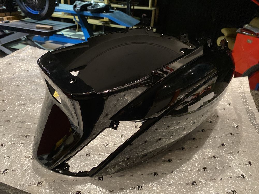Nowy Piaggio ZIP 50 Zadupek osłona Bok Prawy Boczek Lewy owiewka N50