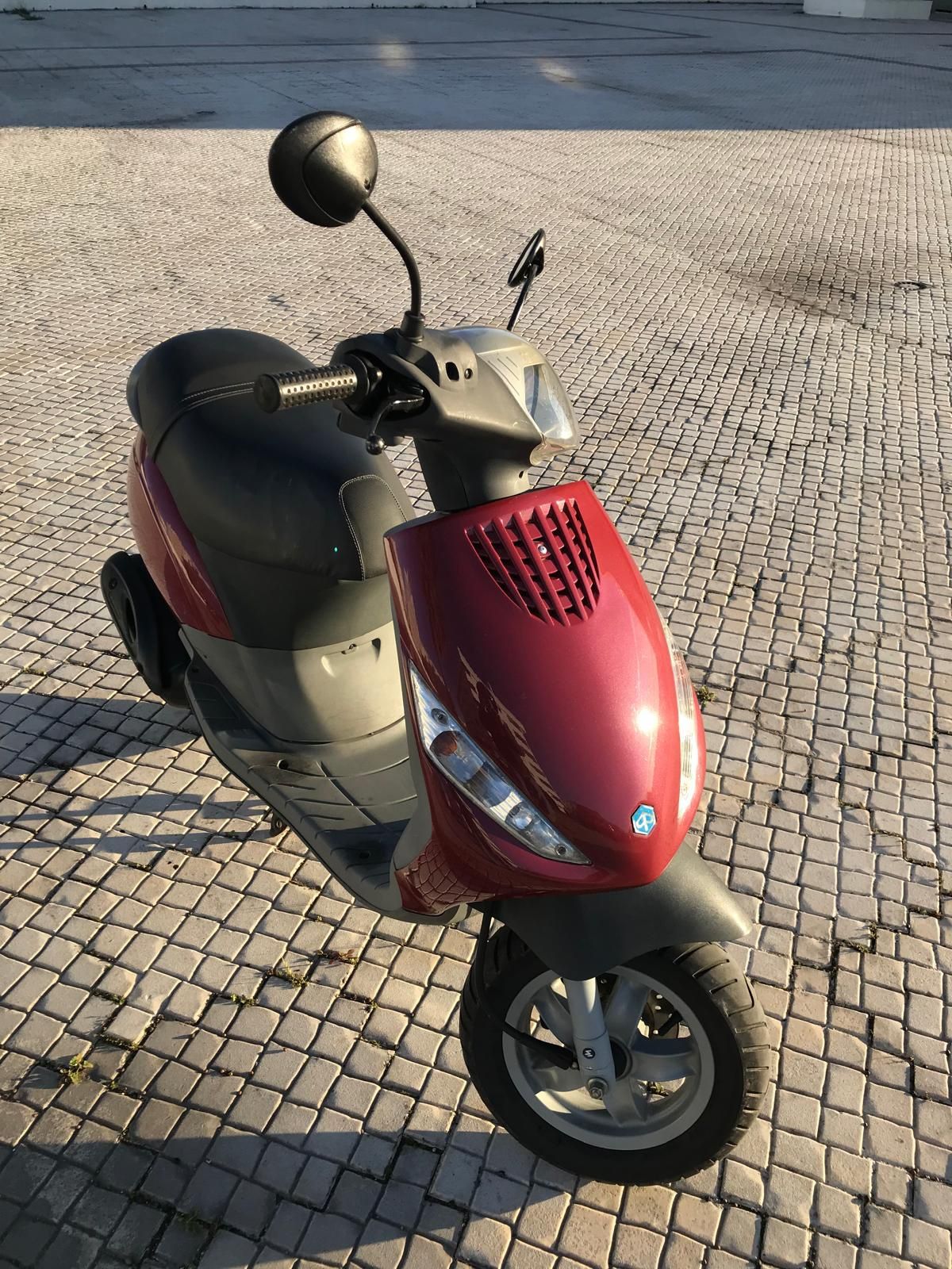 Piaggio Zip Impecável