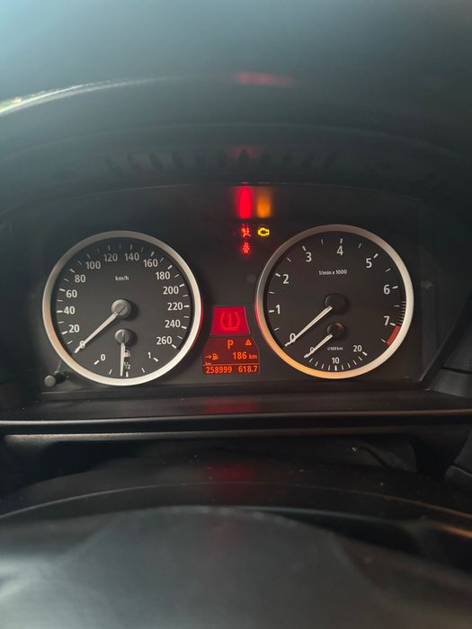 BMW   E60   525i БМВ Е60 2.5 Бензин