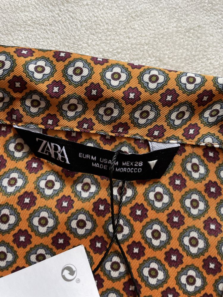 сорочка в геометричний принт Zara