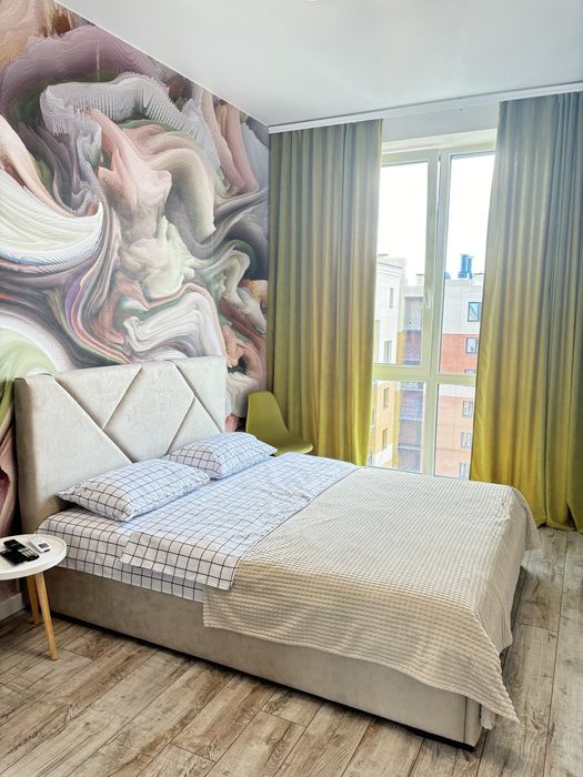 Центр,Яровиця, паркомісце ,подобово від 1000 погодинно від 550