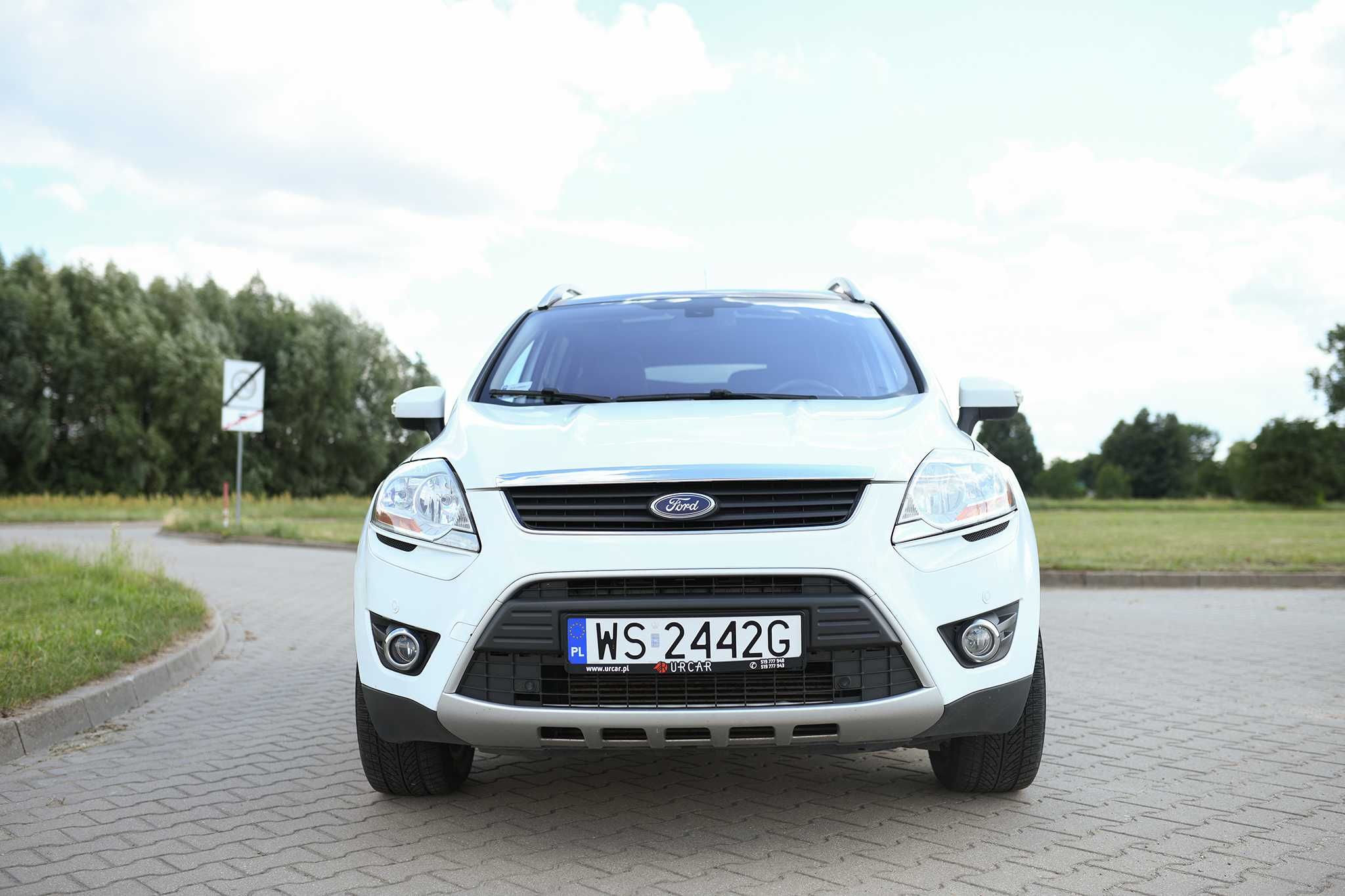 Ford Kuga Titanium 4x4 panorama