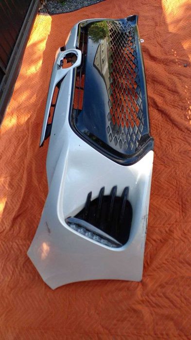 Бампер Toyota Corolla Тойота Королла 2017-2019.